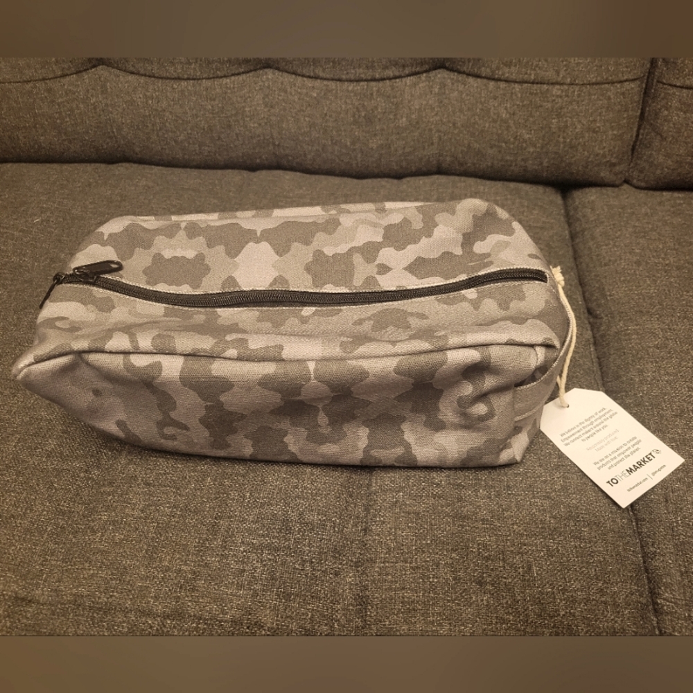 Toilet bag / Dopp kit